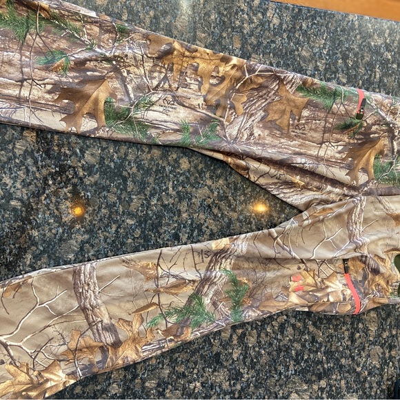 Under Armor Camouflage pants size 8 - Picture 5 of 9